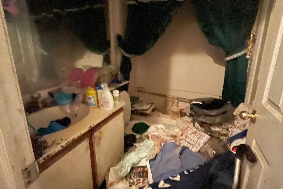 Bathroom before renovation